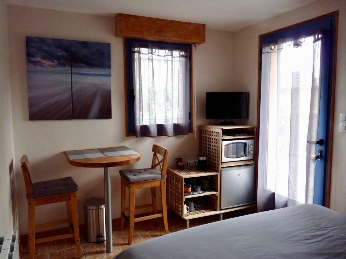 Suite A 800M De La Plage Saint-Lunaire Eksteriør bilde
